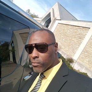 Meet your Posher, Mark